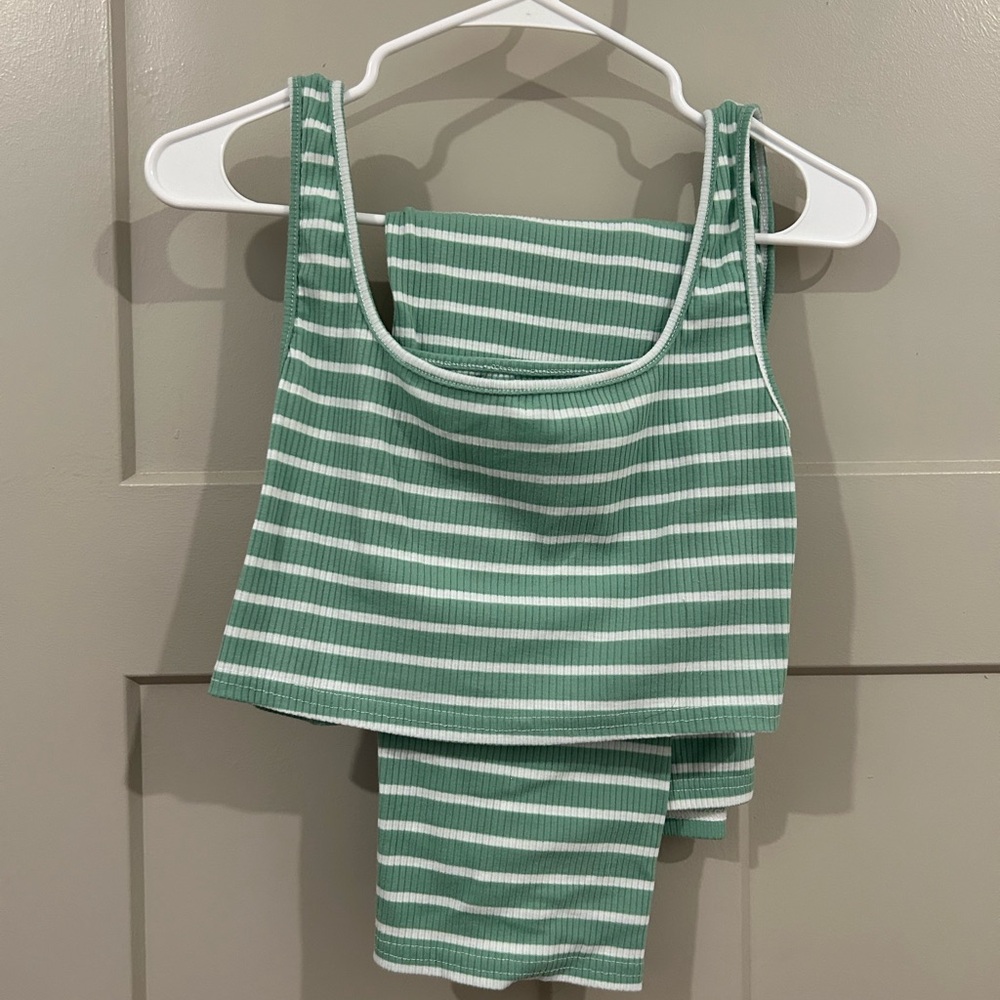 Matching set - Picture 2 of 3